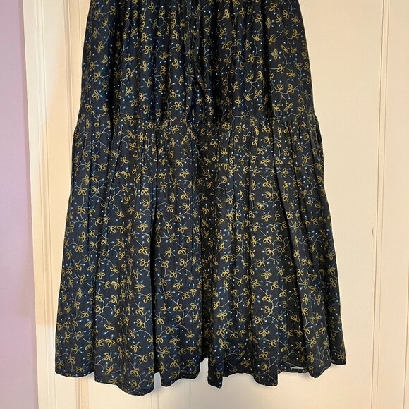 Beautiful Navy Floral Full Cottagecore Skirt in 100% Cotton - Picture 2 of 6